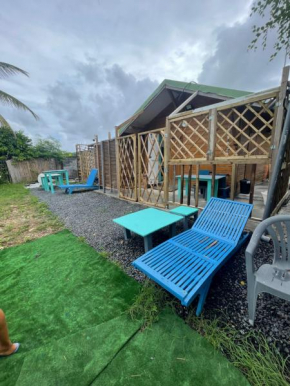 2 Bungalows au bord de la plage de montal a moule loués individuellement ou ensemble